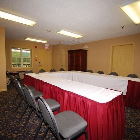 Brookfield Newbury Inn מראה חיצוני תמונה