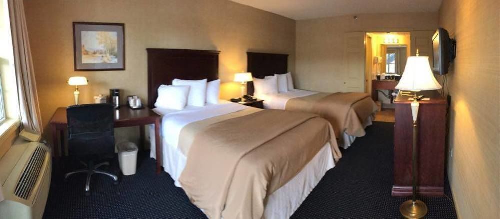 Brookfield Newbury Inn מראה חיצוני תמונה
